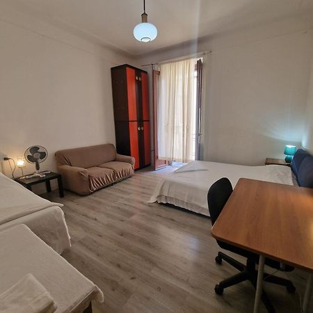Room In The City Center - Stanza In Centro Citta Milano Eksteriør bilde